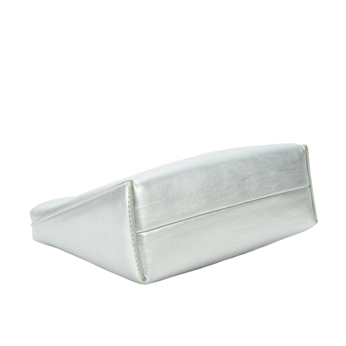 https://cdn.shopify.com/s/files/1/0502/1748/4438/files/women-hand-bag-14972b-walkeaze-7155062.jpg?v=1773395034